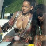Rihanna_bikini_miami_havuz_2634
