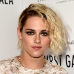 kristen-stewart-saclarini-kisacik-kestirdi-12814-832017121115