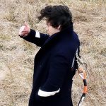 Harry-Styles-Klip-Çekimlerinde-Görüntülendi-7
