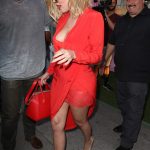 Khloe Kardashian 52384156