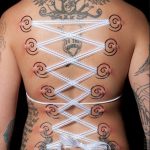 korse piercing modası 4331