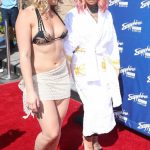 Alexis-Texas–Blac-Chyna-hosts-The-Afternoon-at-Sapphire-Pool–12-662×1019