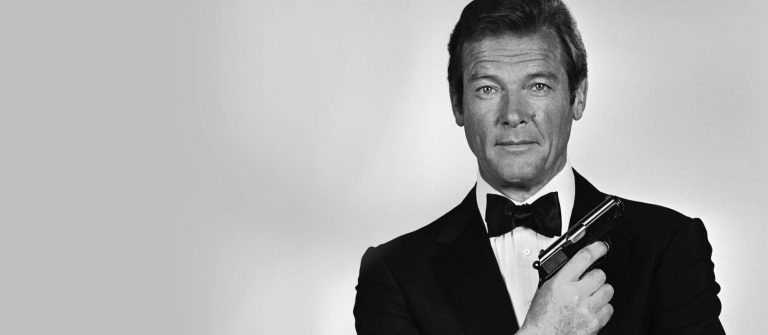 Roger Moore 89 yaşında hayata gözlerini yumdu