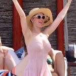 *PREMIUM-EXCLUSIVE* Katy Perry continues her tropical getaway on the beach with her gal pals in Cabo