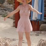 *EXCLUSIVE* Katy Perry enjoys her tropical getaway on the beach with her group of friends in Cabo