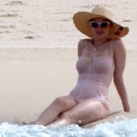 *PREMIUM-EXCLUSIVE* Katy Perry continues her tropical getaway on the beach with her gal pals in Cabo
