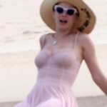 *PREMIUM-EXCLUSIVE* Katy Perry continues her tropical getaway on the beach with her gal pals in Cabo