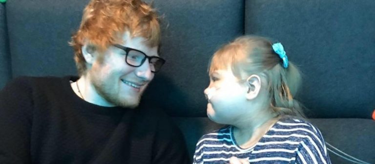 Ed Sheeran’dan hasta hayranına serenat