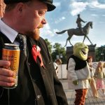 Street-Photography-Shows-Real-Daily-Life-in-Russia-062117-024