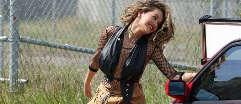 Rita Ora ‘Your Song’ Şarkısının Klip Çekimlerinde