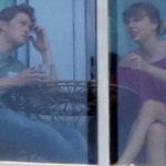 taylor-swift-ile-joe-alwyn-in-balkon-sefasi-9255038