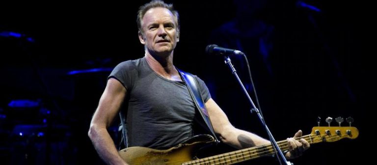 Sting ödülünü mülteci projesine bağışladı