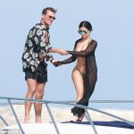 427AFF9F00000578-4710350-image-a-89_1500466150036