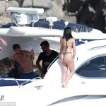 427B017800000578-4710350-image-a-78_1500465623364