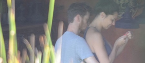 Adriana Lima-Metin Hara aşkı reklam ilişkisi mi?