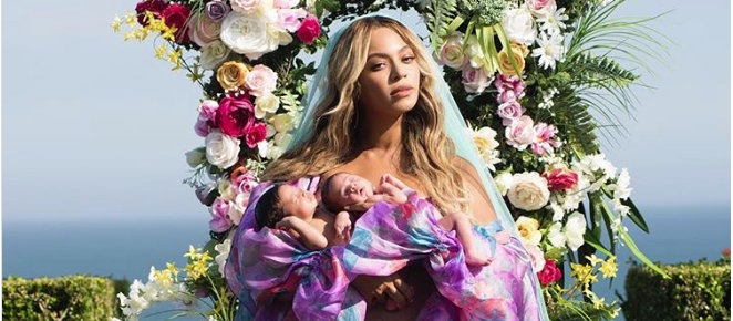 Beyonce, 1 aylık ikizlerinin yüzünü ilk kez gösterdi
