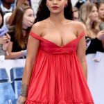 Rihanna looks amazing in red at the “Valerian and The City Of a Thousand Planets” premiere