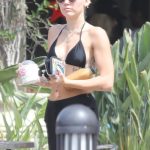tn-miley-cyrus-tish-malibu-25-jul-17-13