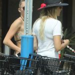 tn-miley-cyrus-tish-malibu-25-jul-17-35