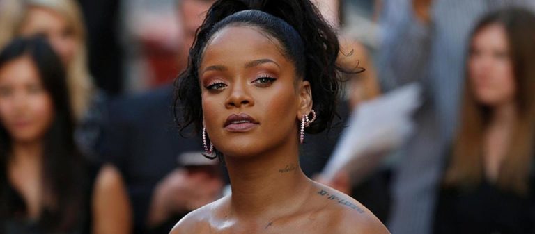 Rihanna kendini eğitime adadı