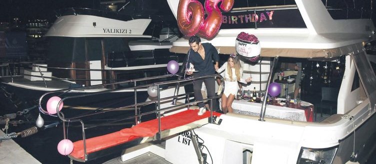 Cem Belevi’den sürpriz doğum günü