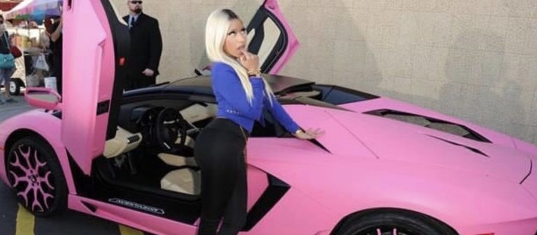 Nicki Minaj, hayranlarının gelişimi için klibinden vazgeçti