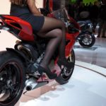 hot-girl-of-the-2014-eicma-milan-bike-show-live-photos_131