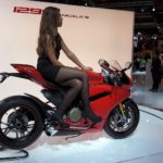 hot-girl-of-the-2014-eicma-milan-bike-show-live-photos_135