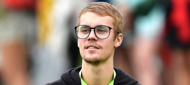 Justin Bieber ‘Friends’ Şarkısının Kapağını Yayınladı!