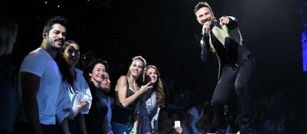 Ünlüler Tarkan’ı izledi