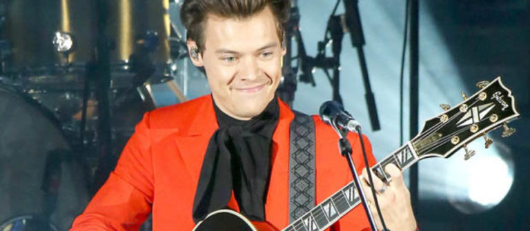 Harry Styles’a sahnede taciz