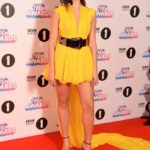 Dua-Lipa – BBC-Radio-1-Teen-Awards-2017–09-662×995