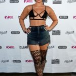 demi-lovato-summer-selfie-9