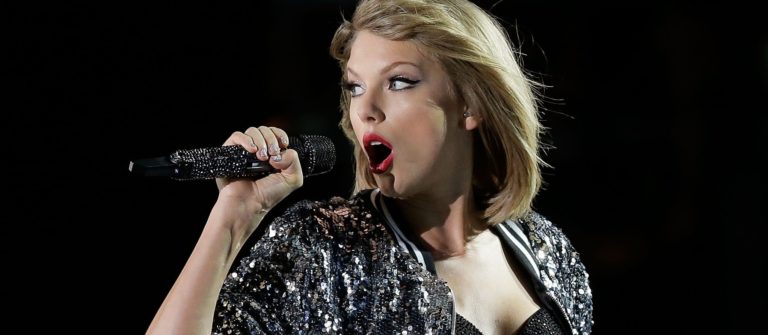 Taylor sonunda canlı performanslara başlıyor!