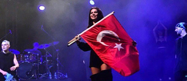 Inna‘dan Türk bayraklı yeni yıl mesajı