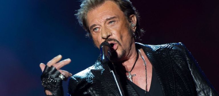 Fransız şarkıcı Johnny Hallyday yaşamını yitirdi