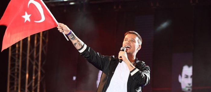 Sinan Akçıl’dan Mehmetçik için özel şarkı: Yakında döneceksin