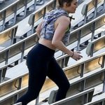 60515914_celebsflash-com_j_lo_123117__6_