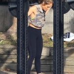 60515940_celebsflash-com_j_lo_123117__21_