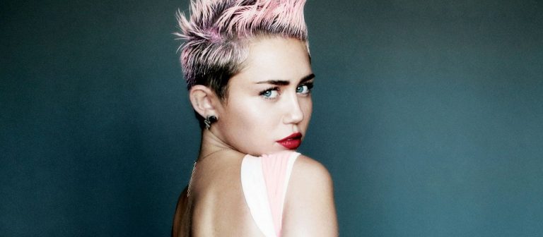 Miley Cyrus çıplak poz özrünü geri aldı