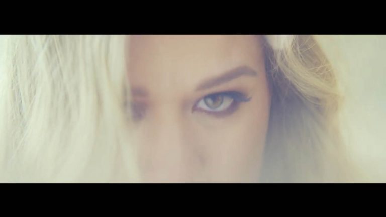 Kelly Clarkson – Meaning of Life