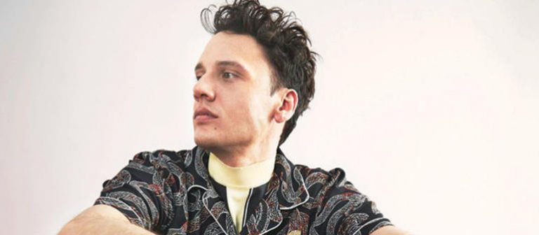 “Sevgi beni doyurmaz tutku olmalı”