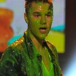 654187-2012-kids-choice-awards-show-bieber-2