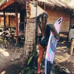 bikinili-guzeller-tehlike-altinda-03