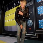 justin-bieber-mtv-vmas-2015-red-carpet-photos-08302015-13-416×560