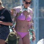 katy-perry-bikini-party-australian-yacht-10-435×580