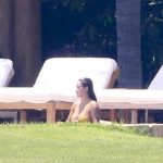 kim-kardashian-north-west-ile-havuz-keyfi11