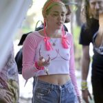 miley-cyrus-boobs-shirt-120314-4-435×580
