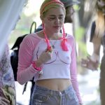 miley-cyrus-boobs-shirt-120314-6-435×580