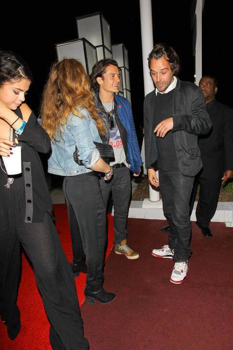 orlando-bloom-ve-selena-gomez-goruntulendi03